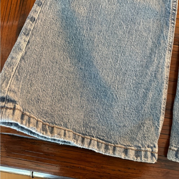 Garage Denim - Picture 3 of 8